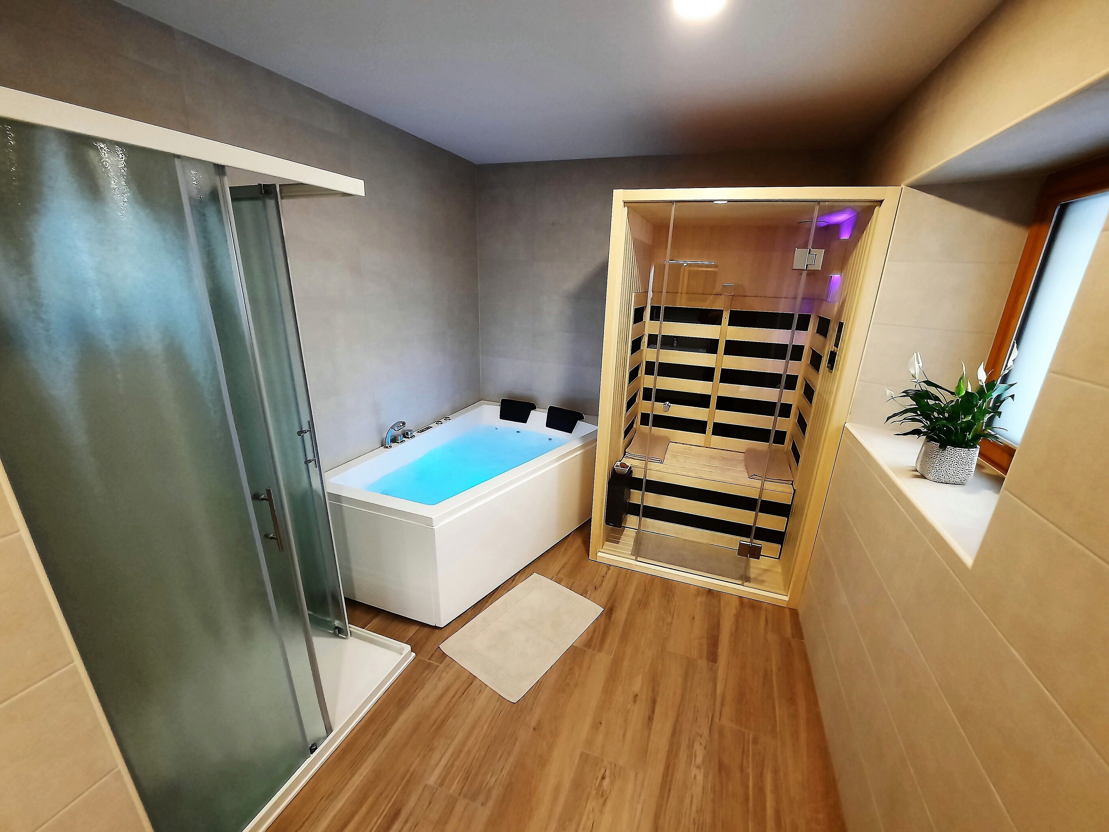 室内 SPA 浴缸