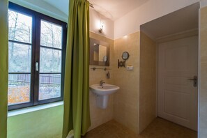 ห้องดับเบิลหรือทวิน | ห้องน้ำ | ของใช้ในห้องน้ำฟรี, ผ้าเช็ดตัว