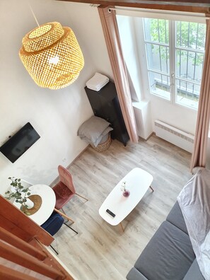 Studio with mezzanine | Living area - Home Sweet Home - Marais (Paris)