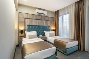 Premium bedding, minibar, in-room safe, desk - Rodinn Park Hotel (Konyaalti)