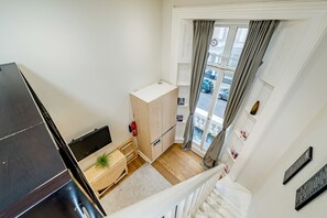 Apartment | Iron/ironing board, free WiFi, bed sheets - 12 43 Clanricarde Gardens (London)