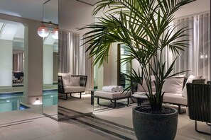 Couples treatment room(s), sauna, steam room