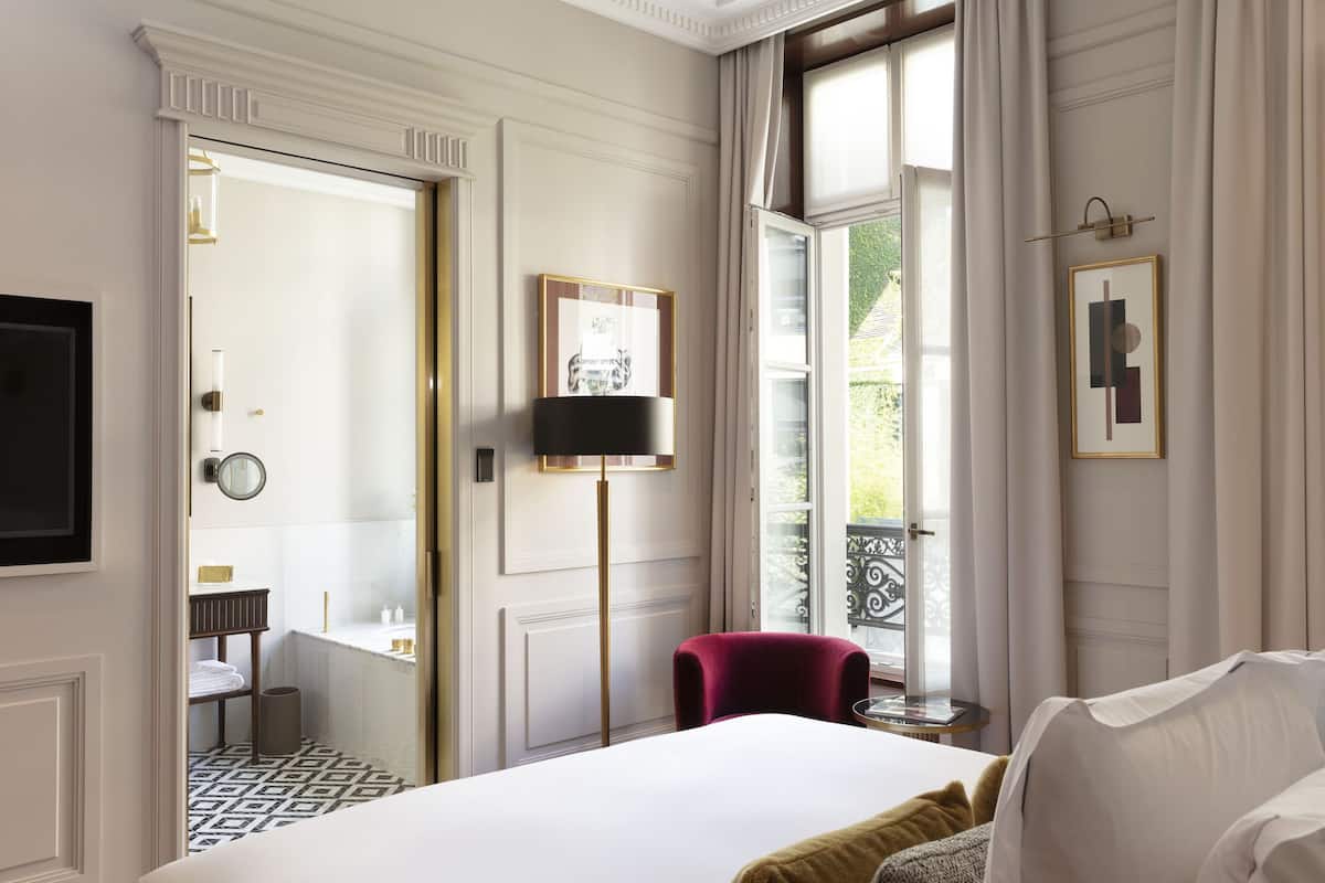 Suite | Luxe beddengoed, donzen dekbedden, een kluis op de kamer