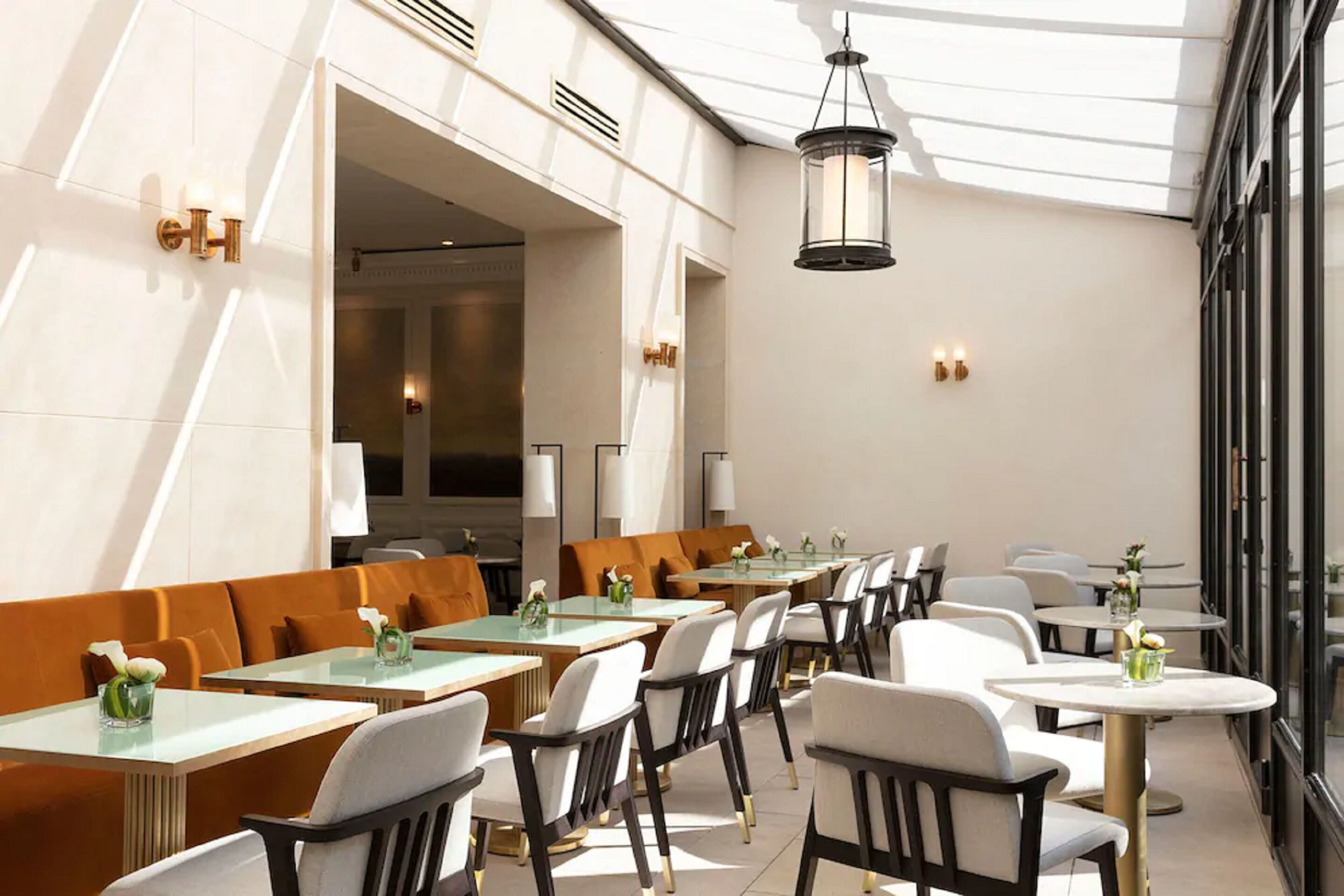 daily buffet breakfast (eur 39 per person)