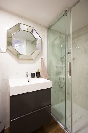 Studio Apartment  | Bathroom - Apartments Zagreb1875 (Zagreb)