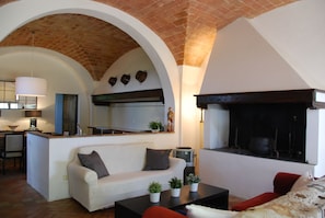 Apartment, 2 Bedrooms (Melo, Fico, Pesco) | Living area - Agriturismo Cabbiavoli (Castelfiorentino)