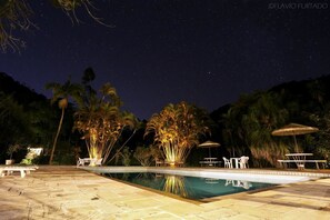 Outdoor pool - Pousada Pelajo (Teresópolis)