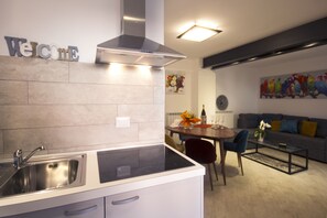 Design Apartment, 1 Bedroom | Private kitchenette | Full-sized fridge, microwave, stovetop, dishwasher - Appartamento Splendore (Bellagio)