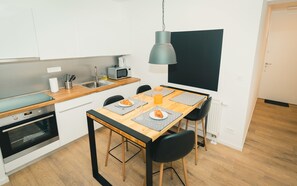 In-room dining - Apartments Franky6 (Zagreb)