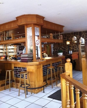 Bar (on property) - Hotel Restaurant Alt Wehlheiden (Kassel)