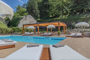Seasonal outdoor pool, pool umbrellas, sun loungers - Appartamento Il Borgo (Bellagio)
