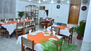 Dining - Hotel Le Chateau (Dhaka)