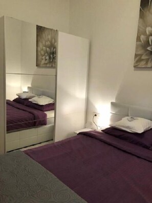 Desk, soundproofing, iron/ironing board, free WiFi - Apartment Palm Home (Zagreb)