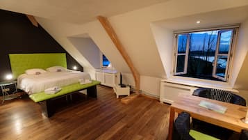 1 Schlafzimmer, Verdunkelungsvorhänge, schallisolierte Zimmer