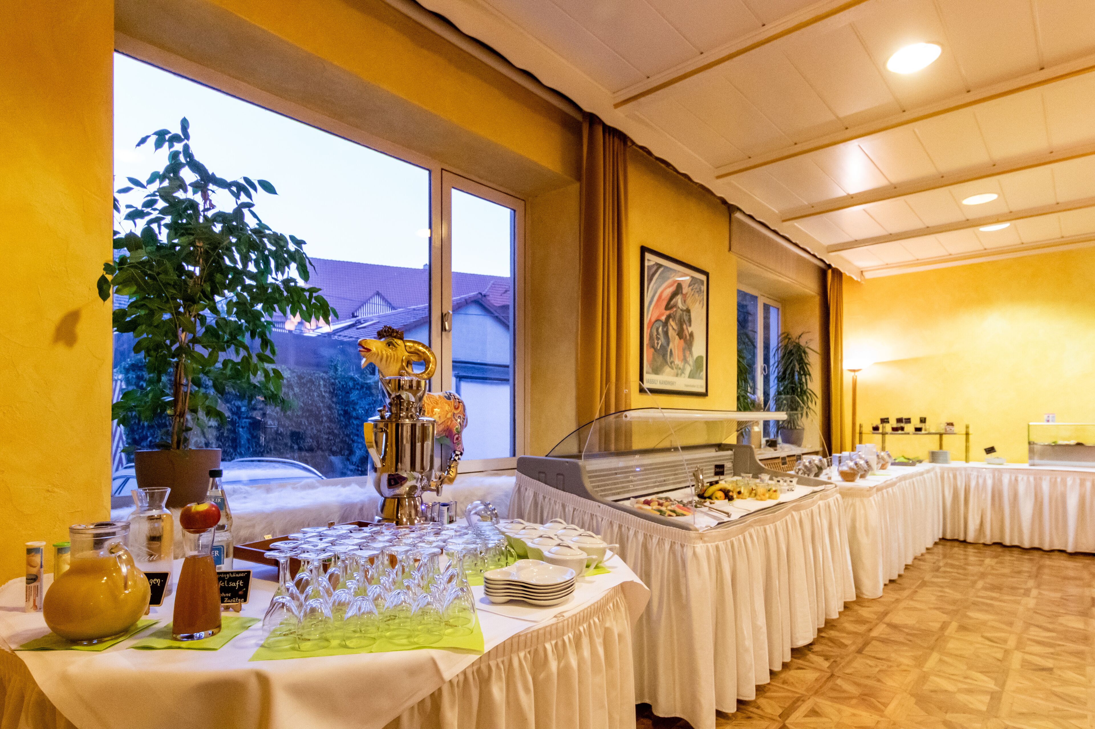 daily buffet breakfast (eur 13.90 per person)
