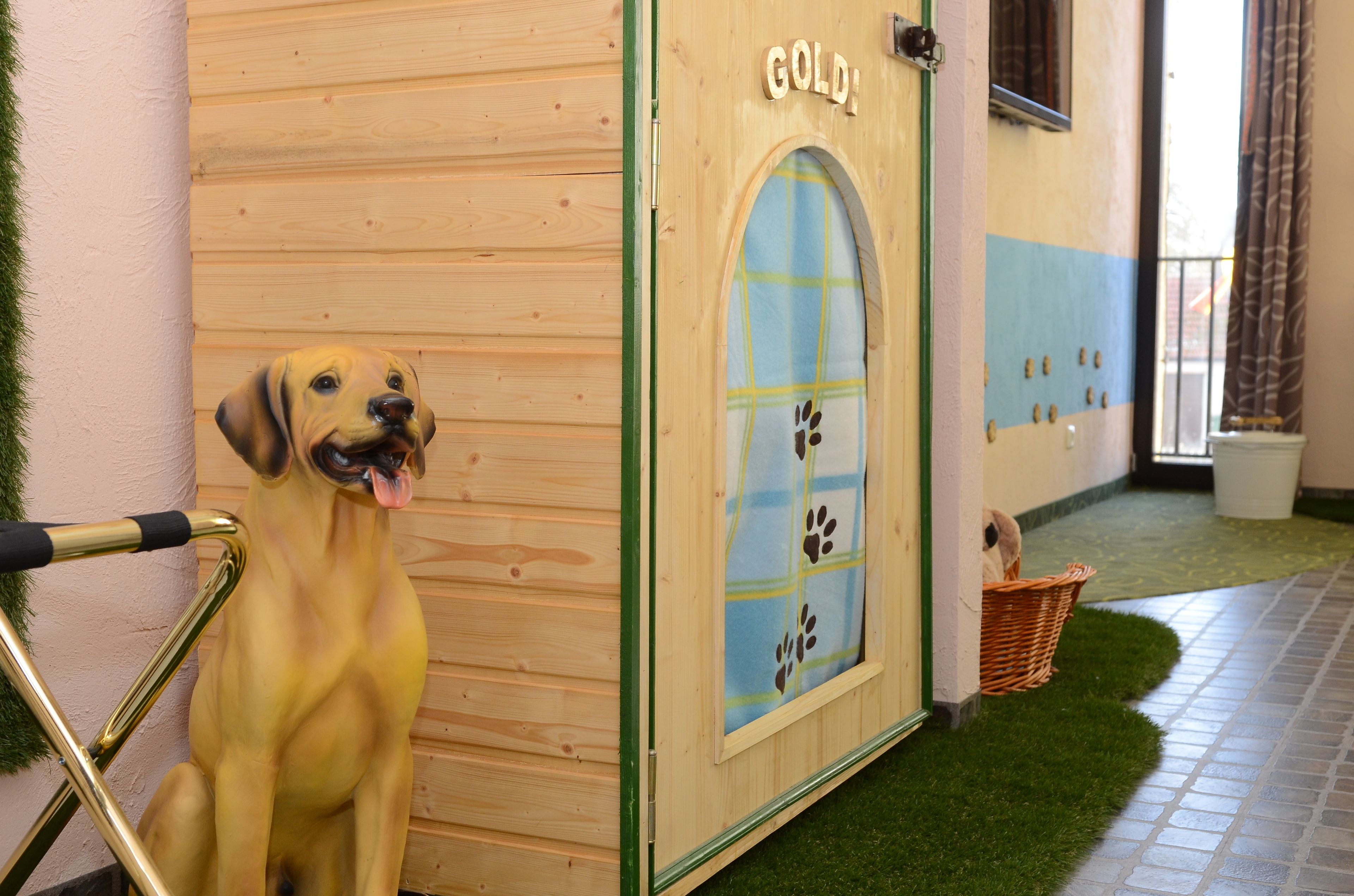 double room gold | individually decorated, individually furnished, desk, laptop workspace