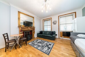 Luxury Studio, 1 Double Bed with Sofa bed, Non Smoking