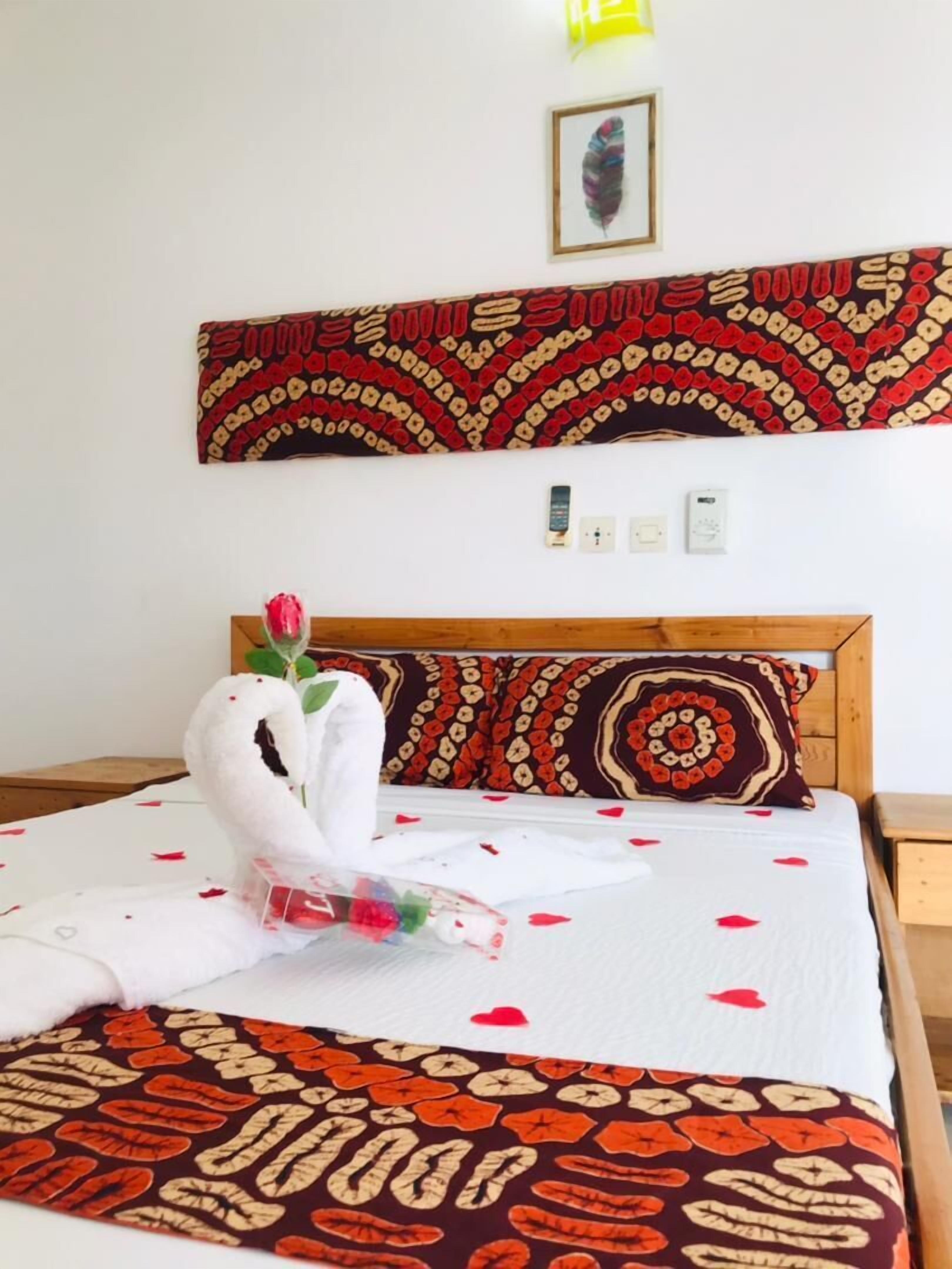 Standard Double Room, 1 Queen Bed, Non Smoking | Desk, soundproofing, rollaway beds, free WiFi