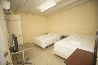 Glimbaro's Guest House