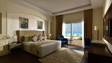 Palace | Minibar, in-room safe, blackout drapes, soundproofing