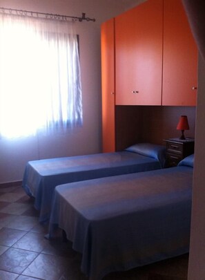 Blackout curtains, free cots/infant beds, bed sheets