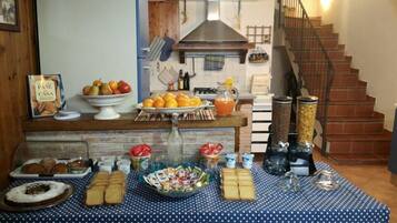 Colazione a buffet inclusa, servita tutte le mattine 