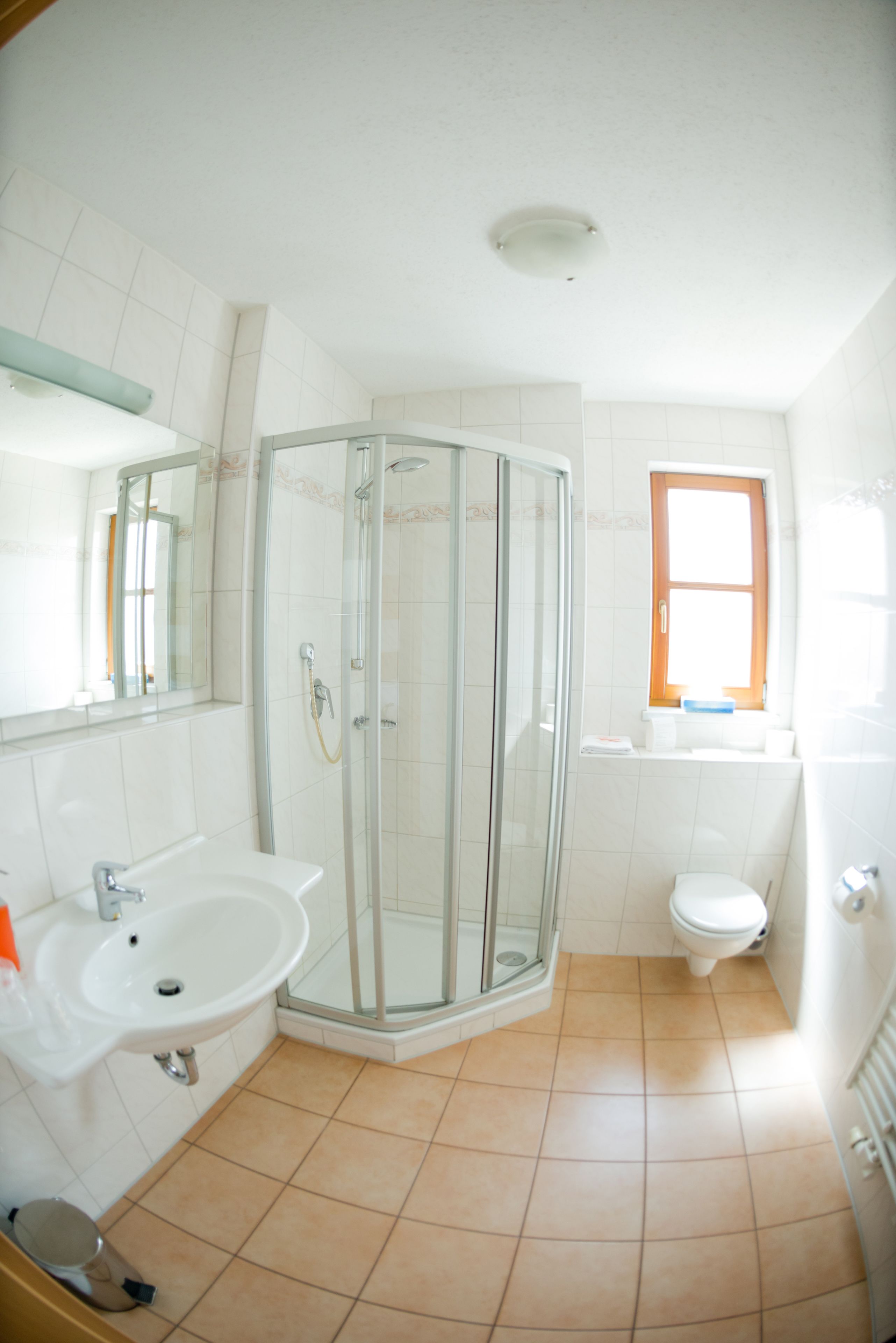 free toiletries, towels