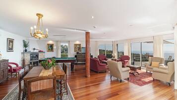 Flat-screen TV, DVD player, iPod dock