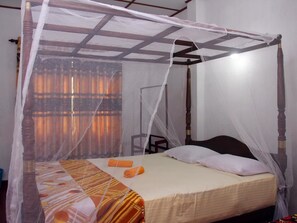 Bed sheets - Katuwala Gedara (Mirissa)