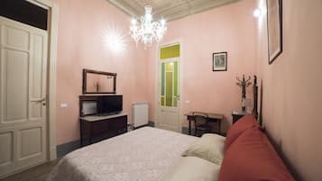 Exclusive Double Room, Shared Bathroom | Desk, blackout drapes, soundproofing, travel crib