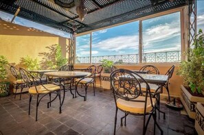 Free daily continental breakfast  - Janat Salam (Marrakech)