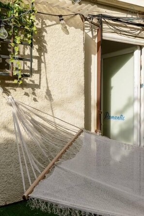 Property grounds - Romantic loft (Tel Aviv)