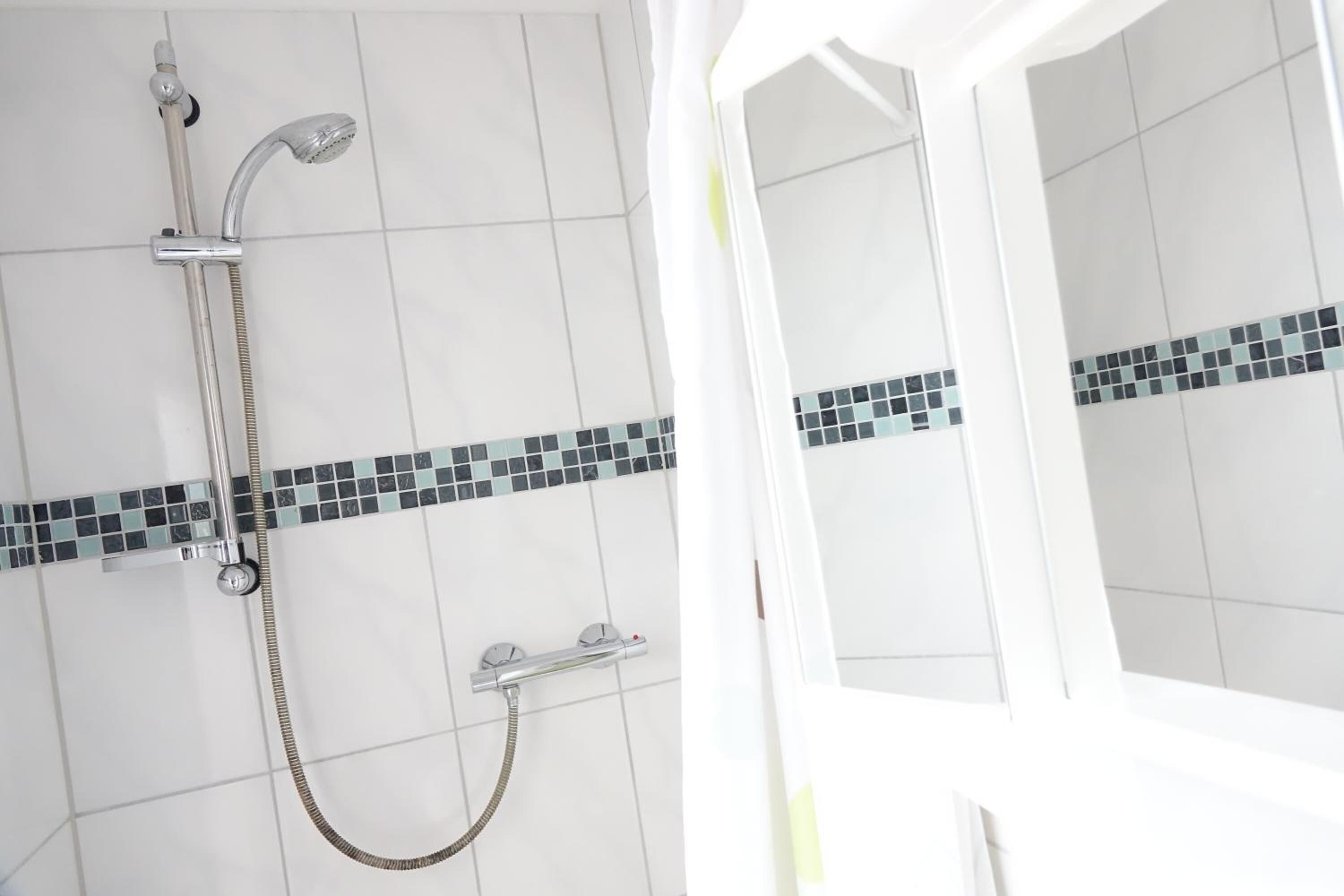 淋浴設備、提供毛巾