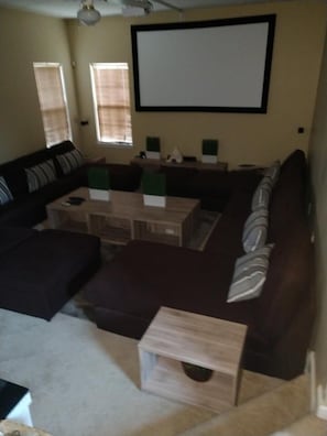 Theater show - ATLANTA SUPERBOWL VACATION HOME (Snellville)