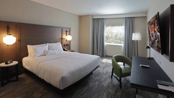 Habitación, 1 cama King size | Caja de seguridad en la habitación y escritorio