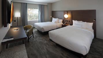 Habitación, 2 camas Queen size | Caja de seguridad en la habitación y escritorio