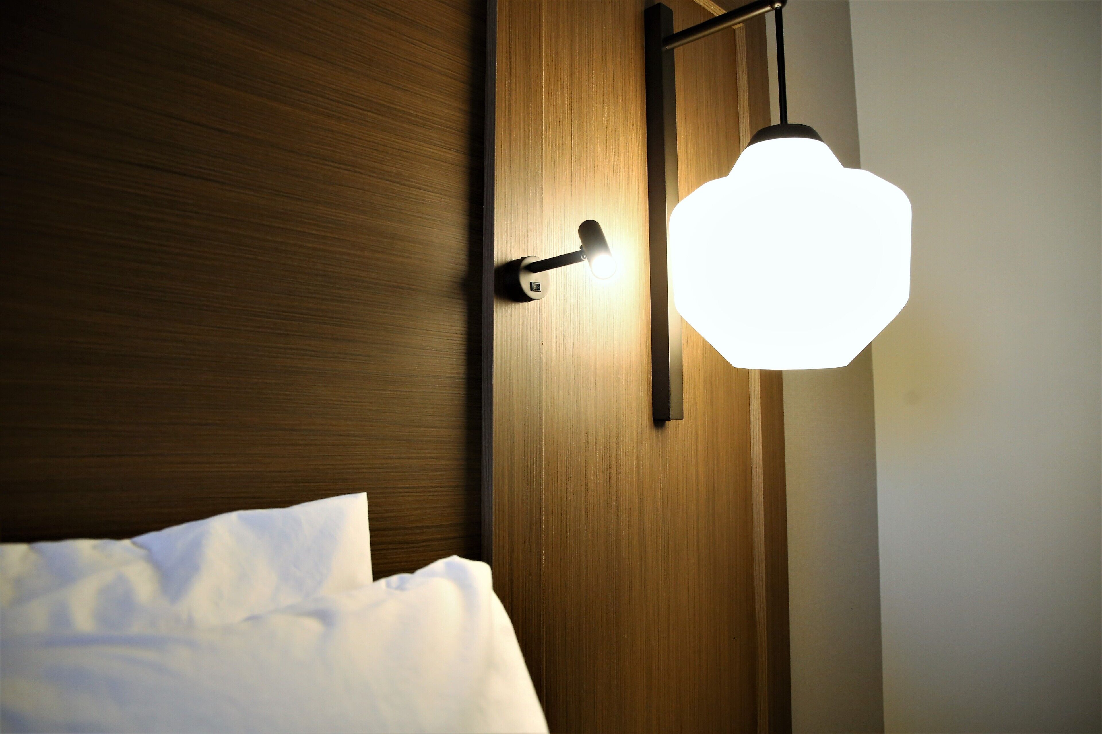 in-room safe, desk, laptop workspace, blackout curtains