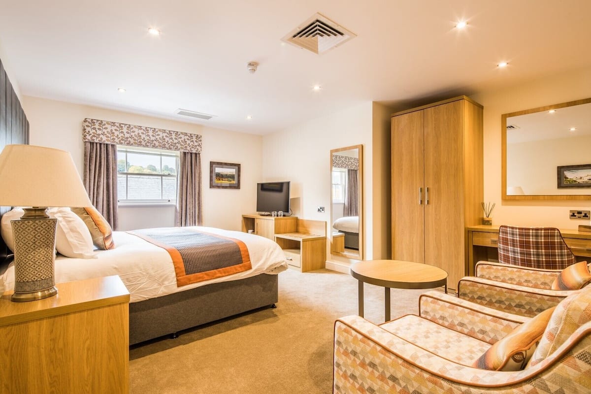 1 bedroom, premium bedding, memory foam beds, in-room safe
