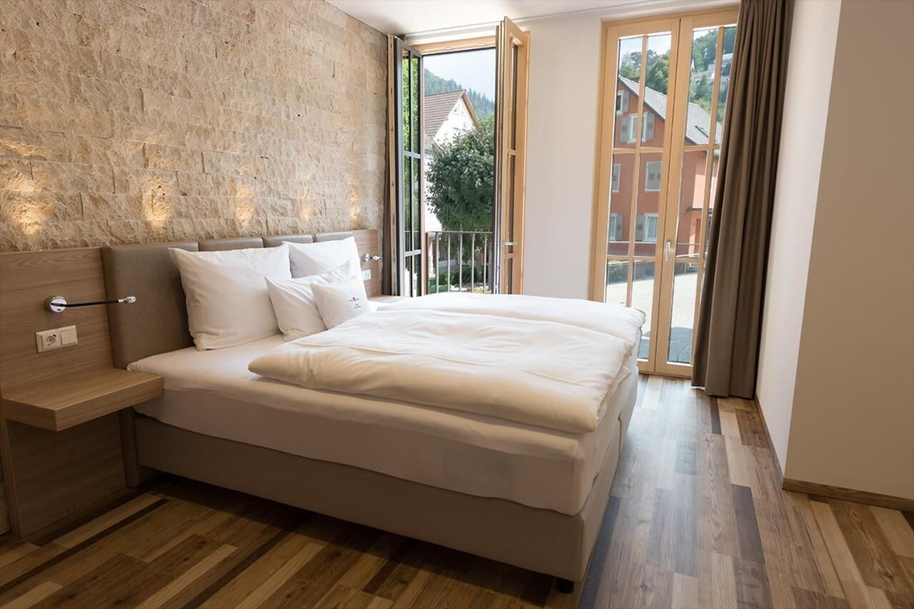 minibar, in-room safe, desk, laptop workspace