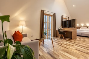1 bedroom, minibar, in-room safe, desk
