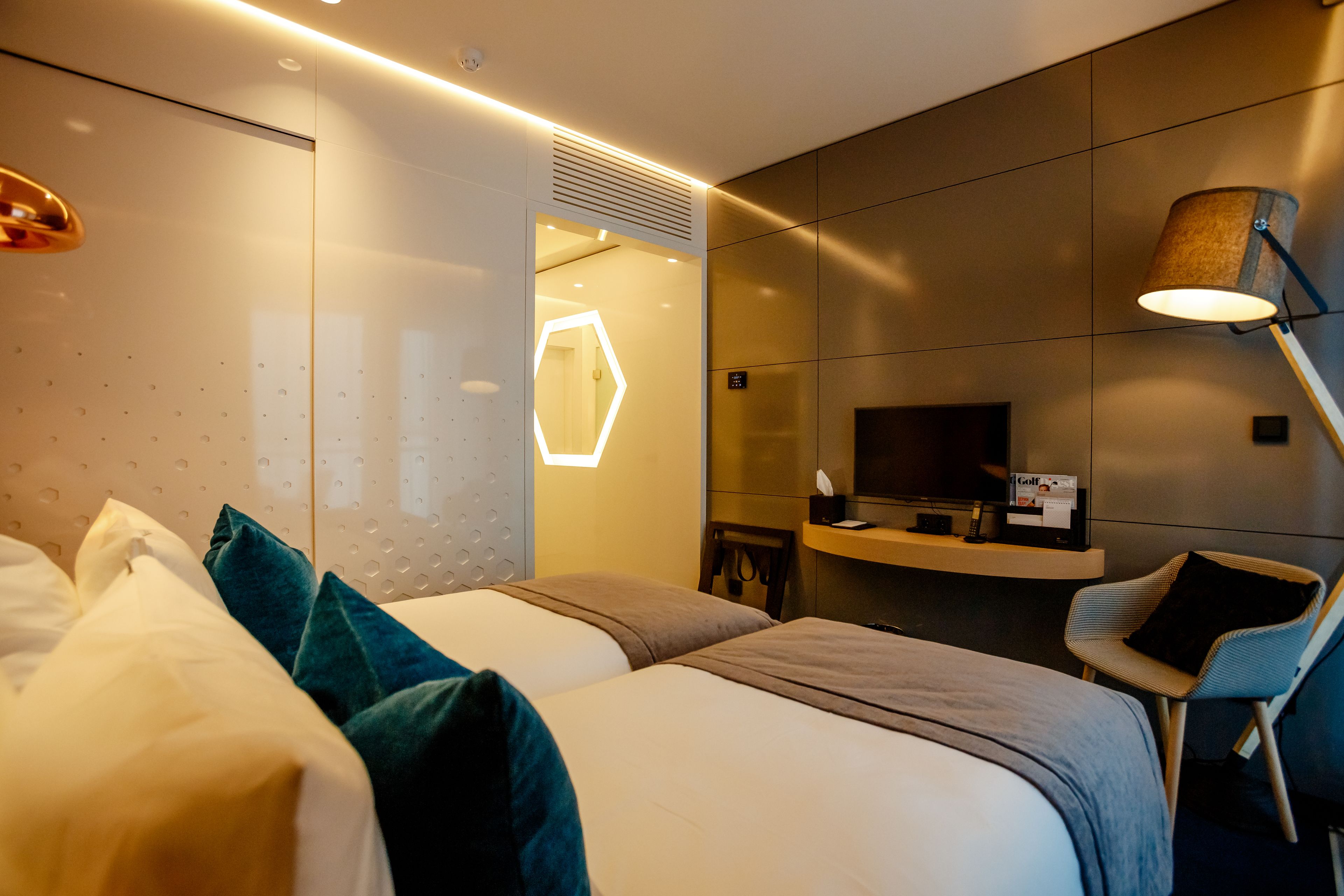 Standard Double or Twin Room, Balcony, Golf View | In-room safe, desk, blackout drapes, soundproofing