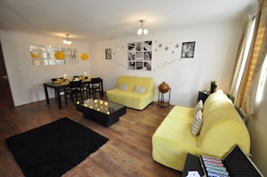 Living room - Durward Guest Apartment (London)