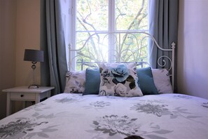Appartement de base, 3 chambres | Accès au Wi-Fi (inclus), literie fournie