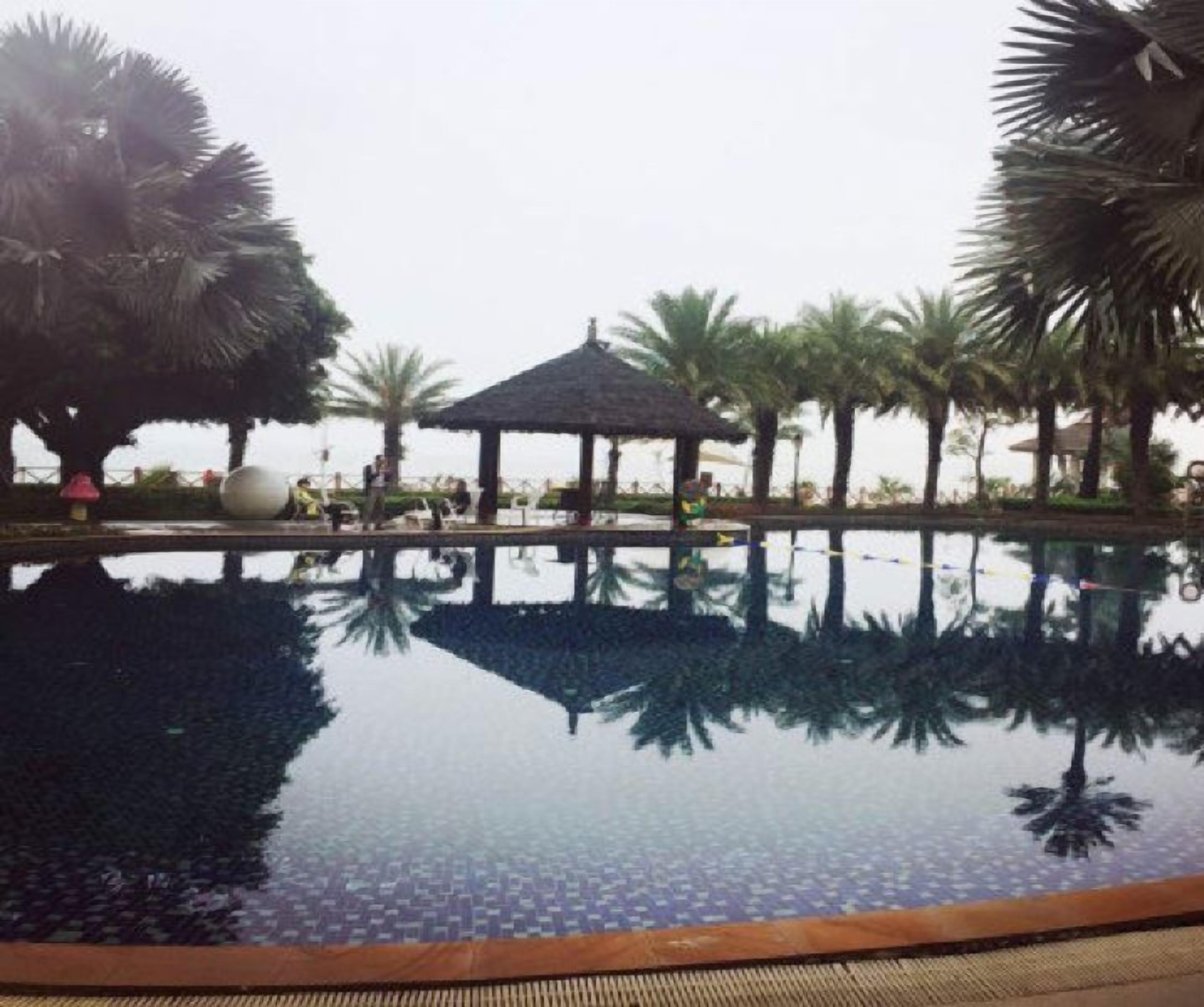 حمام سباحة