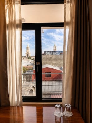 In-room safe, desk, free WiFi, bed sheets - Hotel Santa Rosa (Arequipa)