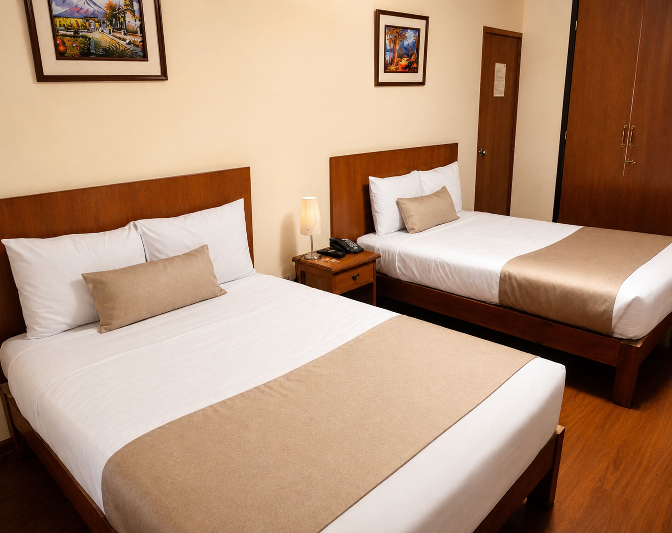 Standard Twin Room