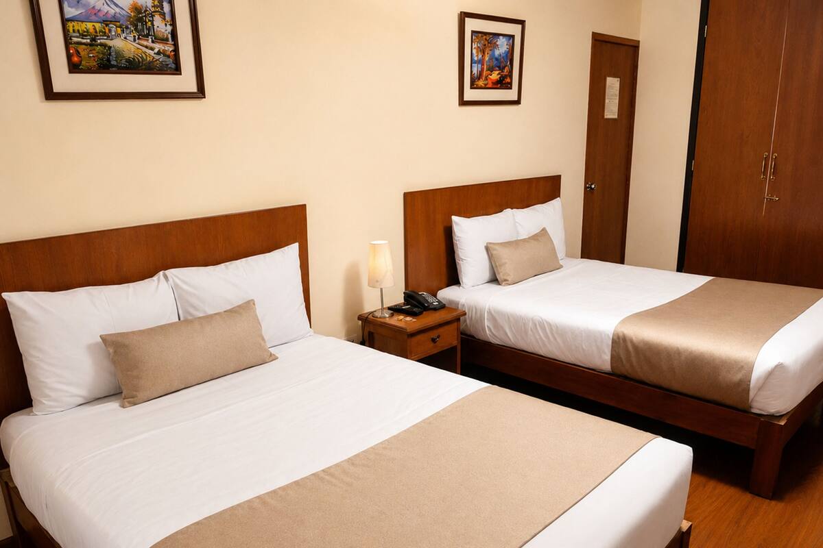 Standard Twin Room | In-room safe, desk, WiFi (free), bed sheets