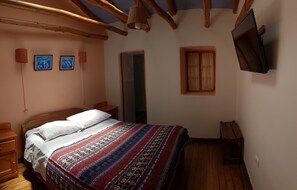 Habitación doble, 1 cama doble, baño privado | Wifi gratis y ropa de cama