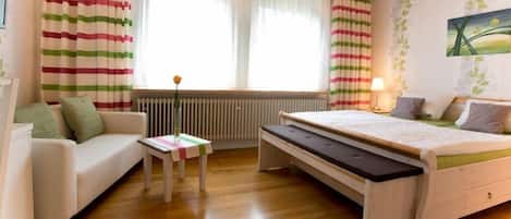 Chambre Double Confort, 1 lit double, non-fumeurs | Lits bébé (en supplément), lits pliants/supplémentaires, Wi-Fi gratuit