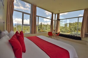 Premium Triple Room, Non Smoking, Mountain View | Gebar bulu kapas, Wi-fi percuma, cadar katil